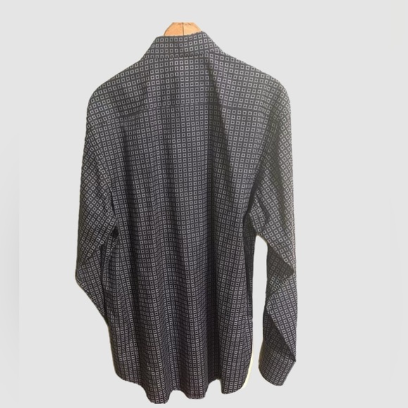 ZEGNA XL dress shirt. Black with small white squares design. Excellent condition - Picture 2 of 5